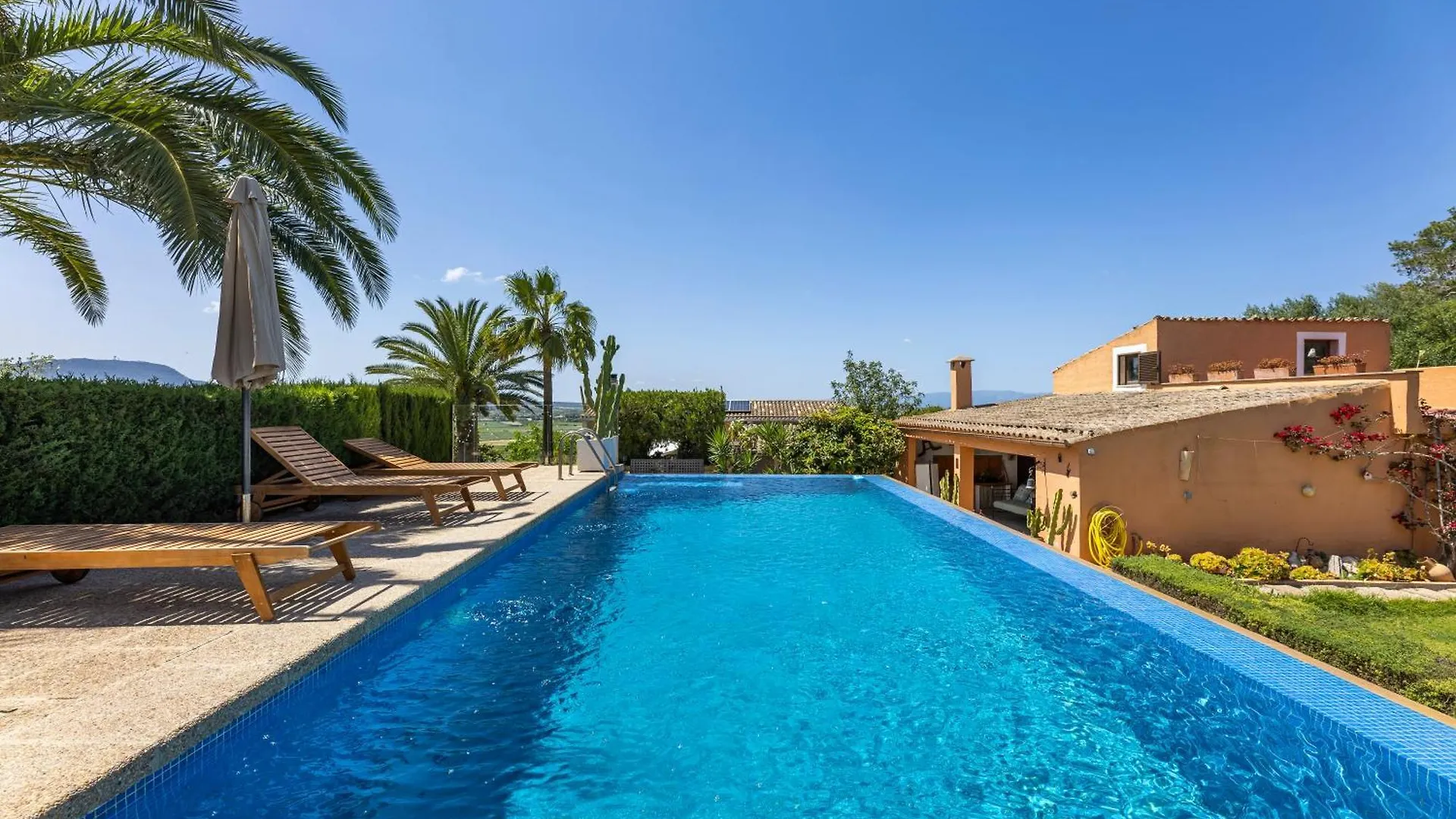 Finca Can Tomeu Montuiri  0*, Montuiri (Mallorca) Spain