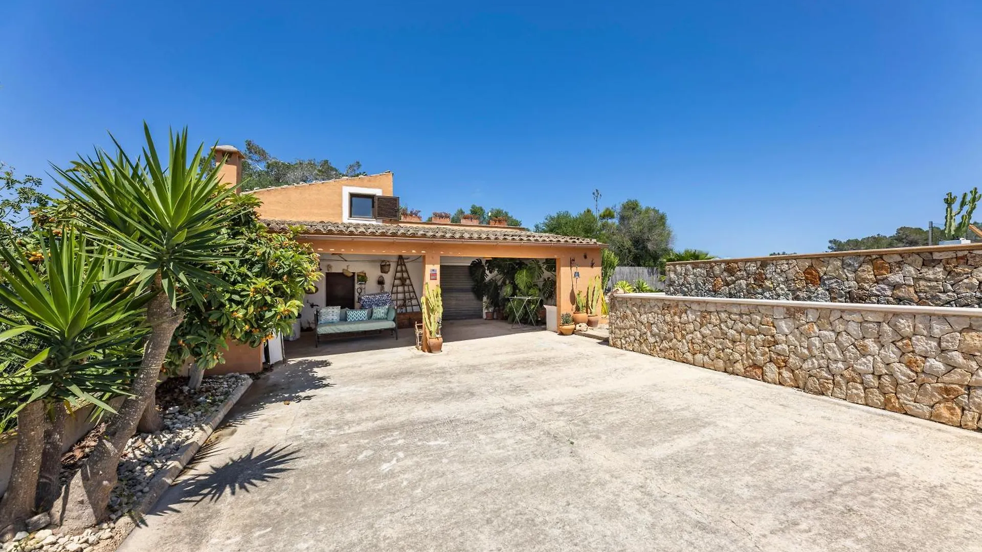 Finca Can Tomeu Montuiri  Spain